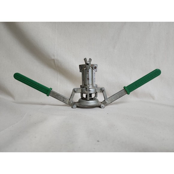 INART manual Bottle Capper Made In Italy  Pat. No.116547 With New Caps - Picture 1 of 13